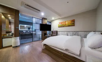Mind Hotel