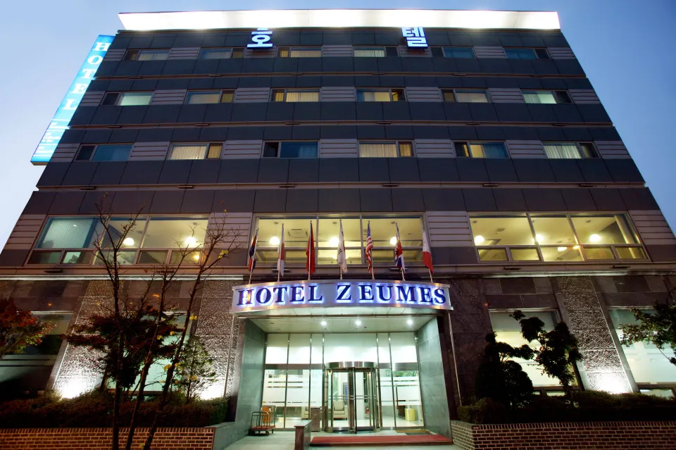 Incheon Airport Hotel Zeumes